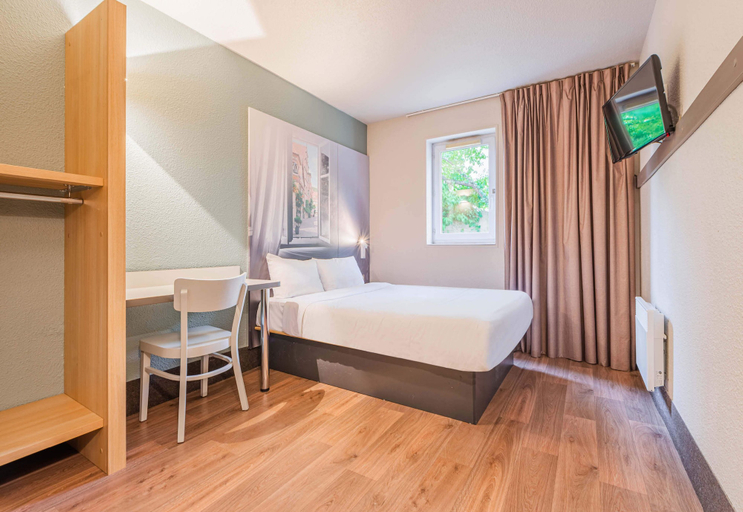 Bedroom 3, B&B HOTEL Colmar Vignobles, Haut-Rhin