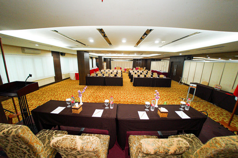 Business Facilities 23