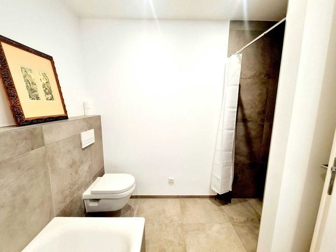Bathroom 3, Spacious & Luxurious 5 bedrooms House, Esch-sur-Alzette