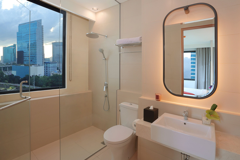 Bathroom 18
