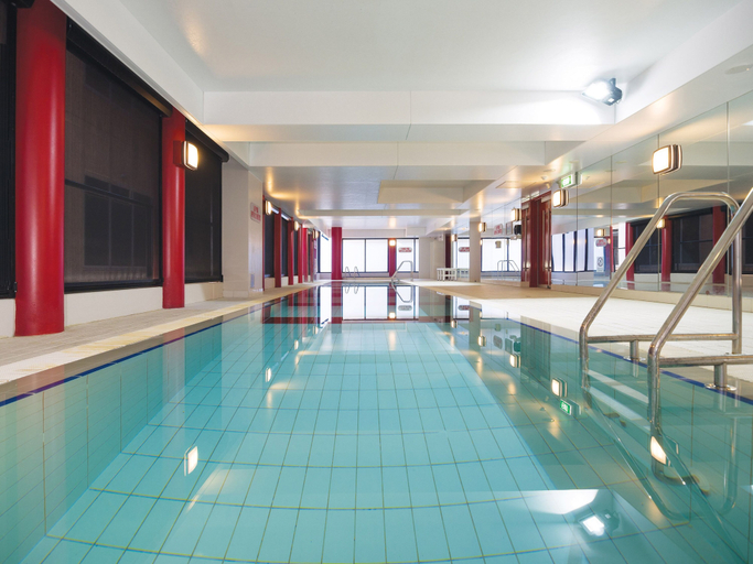 Sport & Beauty 2, Oaks Adelaide Horizons Suites, Adelaide