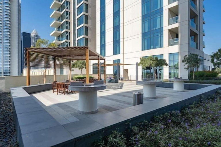 Exterior & Views 2, Vogue | Vida Hills | Golf Club view | near Marina, Dubai