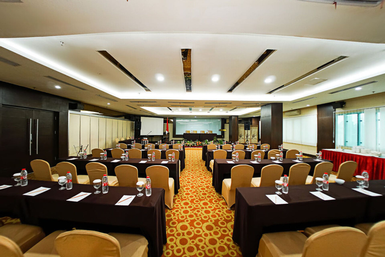 Business Facilities 22