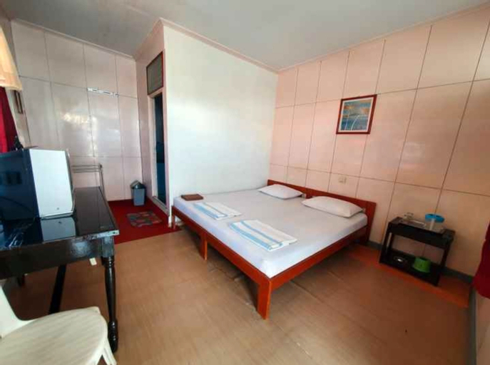 Bedroom 2, Hotel Sinar Khatulistiwa, Singkawang