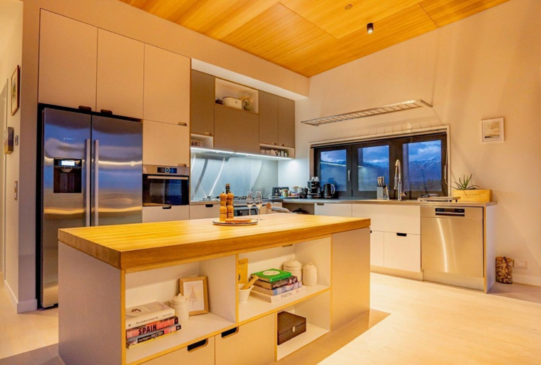 Others 5, Lake Pukaki - Lake House, Mackenzie
