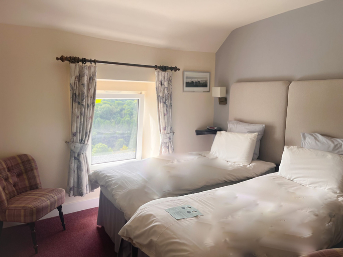 Bedroom 2, Lathkil Hotel, Derbyshire