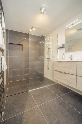 Bathroom 4, Fletcher Hotel - Restaurant Waalwijk, Waalwijk