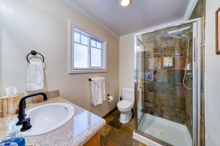 Bathroom 3