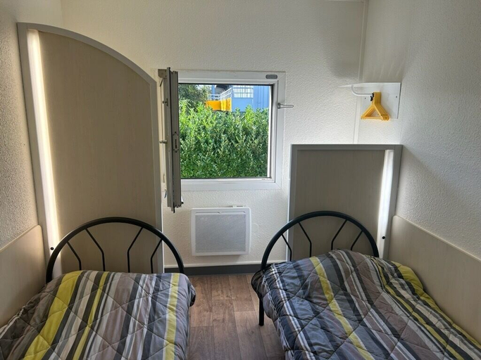 Bedroom 4, FYL Hôtel  Saint Pol, Nord