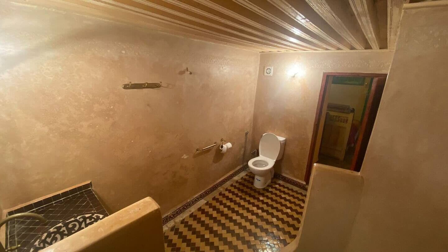 Bathroom 2, Riad Alfredo, Fès