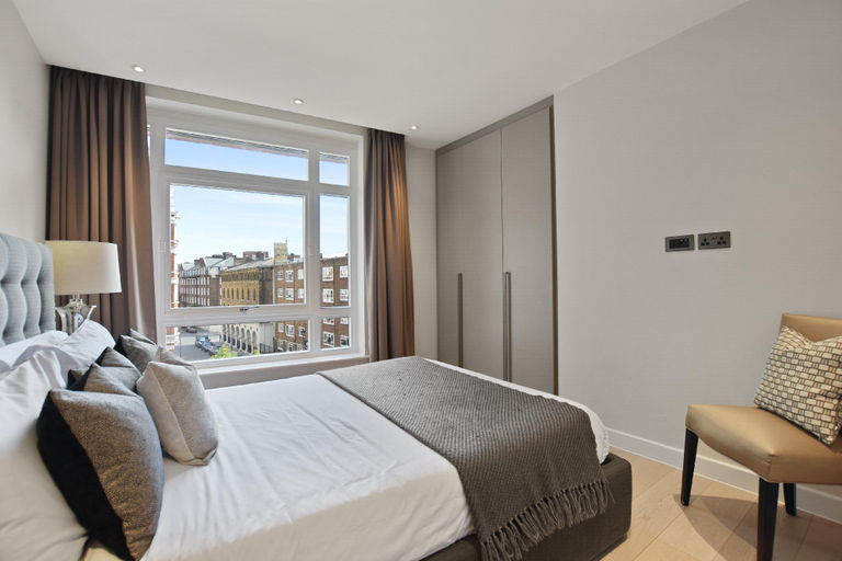Bedroom 3, VAUXHALL BRIDGE ROAD by Q Apartments, London