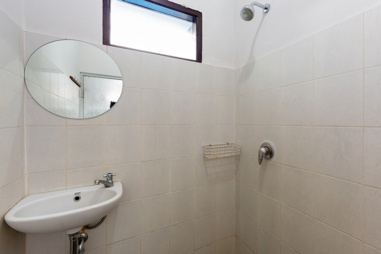 Bathroom 7