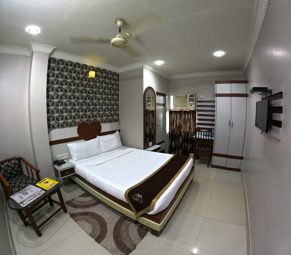 Bedroom 2, Hotel Corporate Inn, Patna