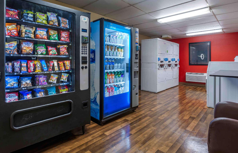 Food & Drinks 5, Extended Stay America Suites - Edison - Raritan Center, Middlesex