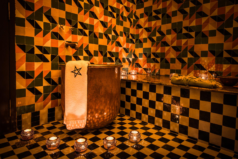 Others 5, Salut Maroc!, Essaouira