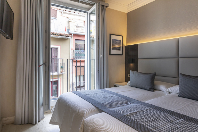 Bedroom 3, Hotel Europa, Navarra