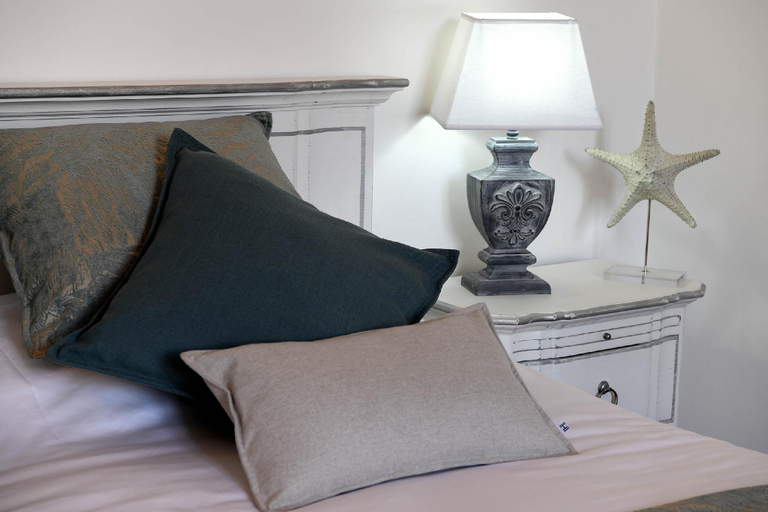 Bedroom 5, Bastide Des Demoiselles, Vaucluse