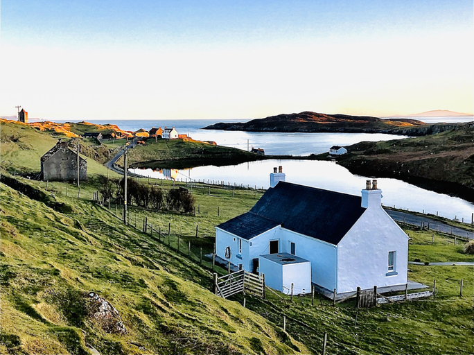 Exterior & Views 1, Harris White Cottage, Eilean Siar