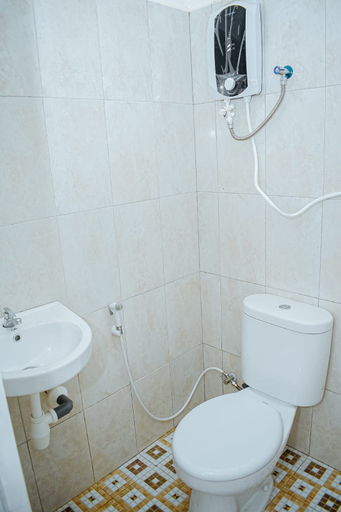 Bathroom 5, Puri 88 Star Kupang, Kupang