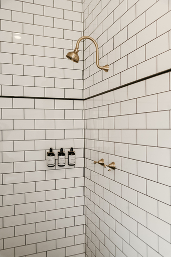 Bathroom 3, The Imperial Hotel, Tweed - Pt B