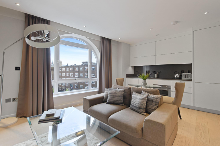 Others 5, VAUXHALL BRIDGE ROAD by Q Apartments, London