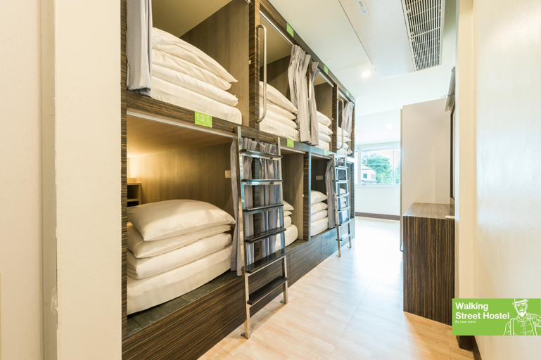 Bedroom 3, walking street hostel by new wave, Muang Satun