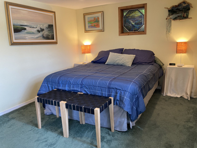 Bedroom 4, Cottage Lake Bed and Breakfast, King