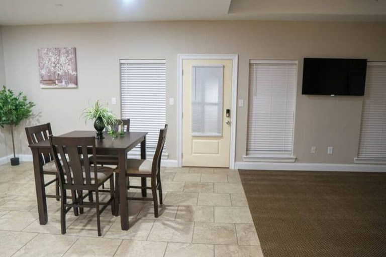 Others 5, Unit F, Jackson