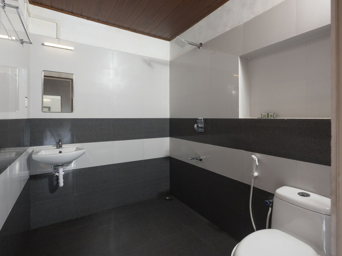Bathroom 3, Ela Ecoland Munnar - A Nature Retreat, Idukki