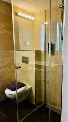 Bathroom 4, Konferenzhotel Ysenburger Hof, Main-Kinzig-Kreis