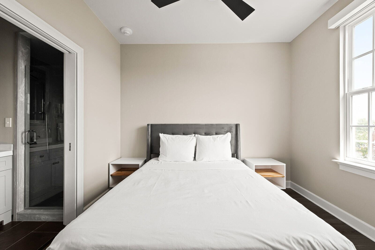 Bedroom 3, Bywater Suite Hotel, Orleans
