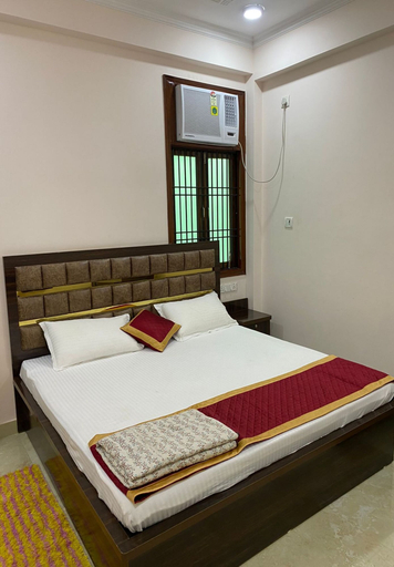 Bedroom 2, Shri Ram Paying Guest House, Varanasi