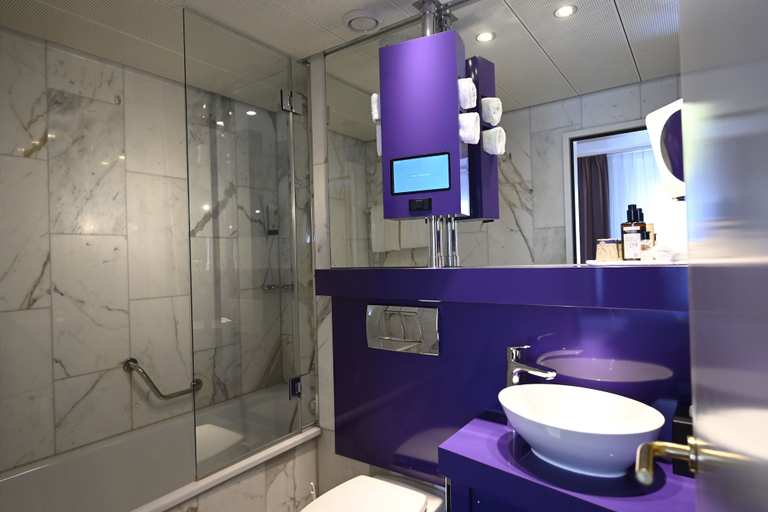 Bathroom 5, Hotel Stoller, Zürich