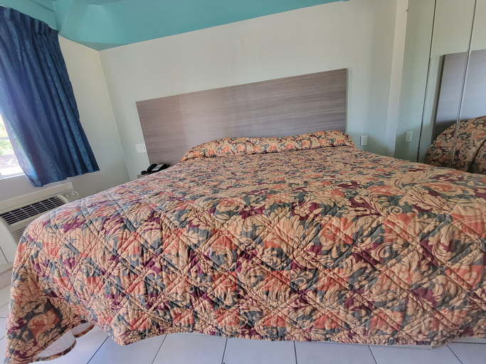 Bedroom 2, Maxim III Motel, Houston