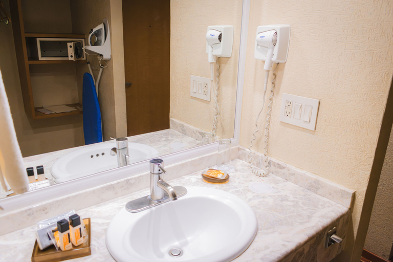 Bathroom 4, Hotel Mirabel, Querétaro