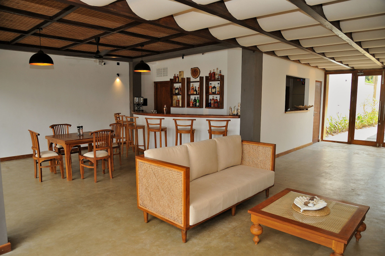 Others 4, Tantalize Beach, Hikkaduwa