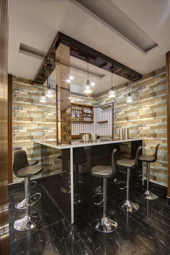 Others 4, Hotel La Mirage, Gautam Buddha Nagar