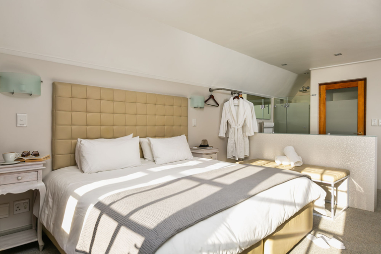 Bedroom 3, Harbour House Hotel, Overberg