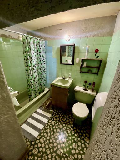 Bathroom 4, chipilapasantigualodge, Antigua Guatemala