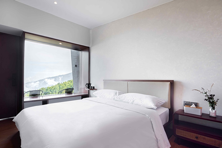 Bedroom 14