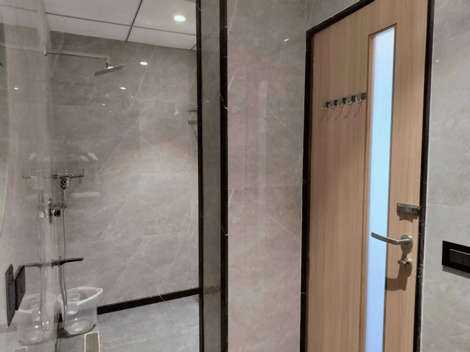 Bathroom 5