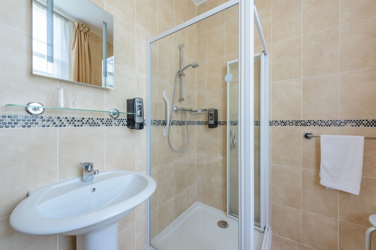 Bathroom 4, Devonshire Hotel, Torbay