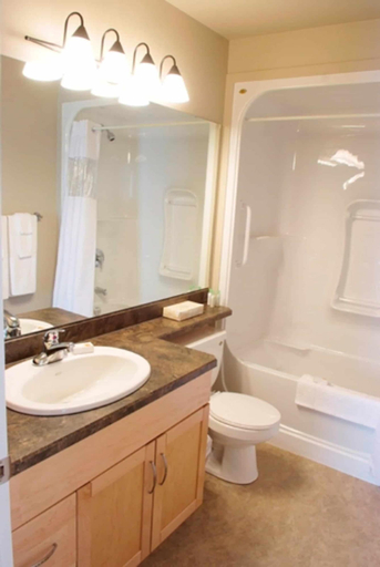 Bathroom, Obasa Suites @ The Hallmark, Division No. 11