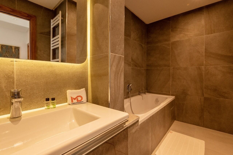 Bathroom 2, Gustave Flaubert, La Marsa