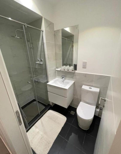 Bathroom 4, The Embassy Gardens luxury suites CPG, Accra