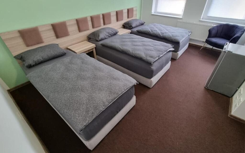 Bedroom 3, Hotel Linda, Recklinghausen