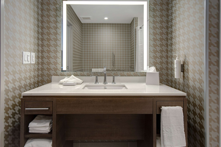 Bathroom 17