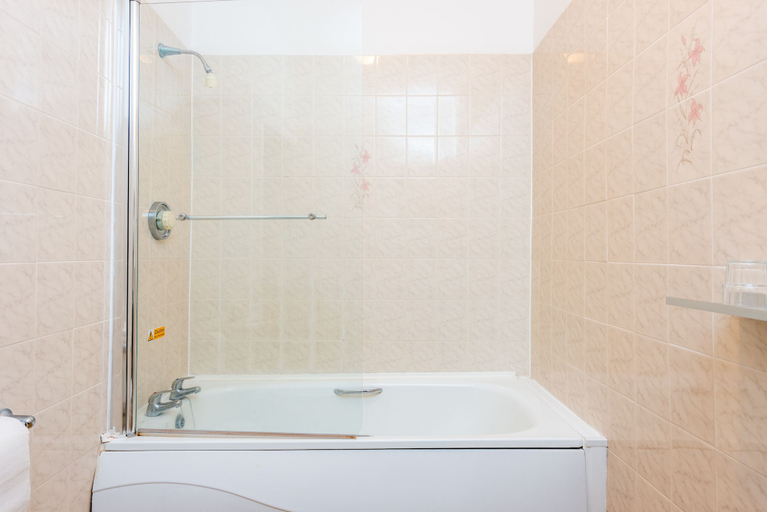 Bathroom 5, Abbey Lawn Hotel, Torbay