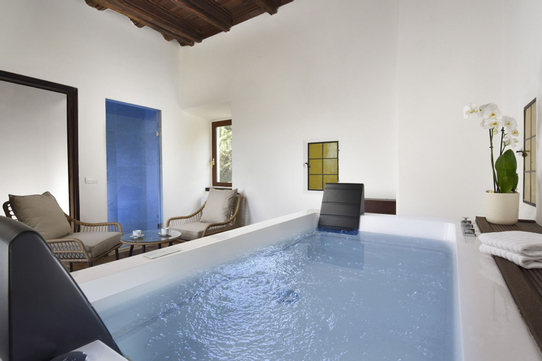 Bedroom 5, Torre delle Cornacchie, Rome