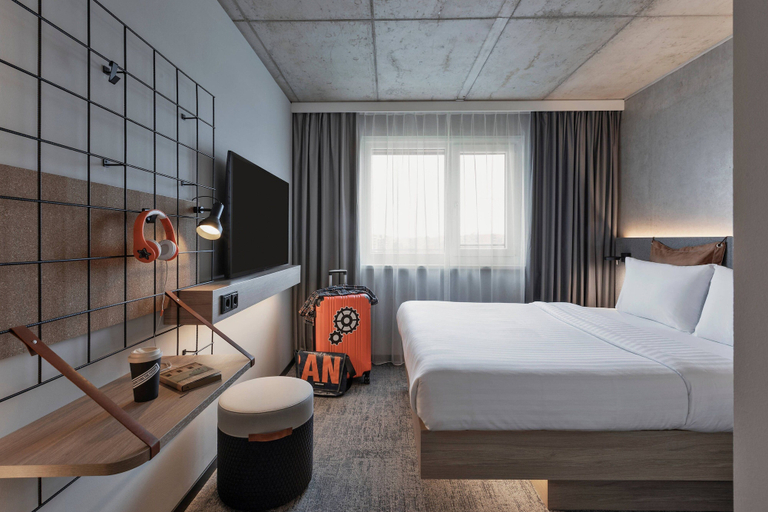 Bedroom 2, Moxy Hamburg Altona, Hamburg